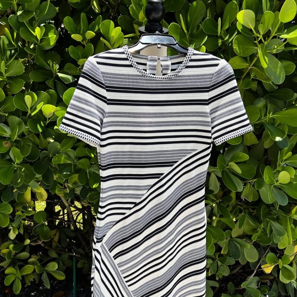 Badgley Mischka Navy Sheath Striped Dress Size 2 - Picture 2 of 13
